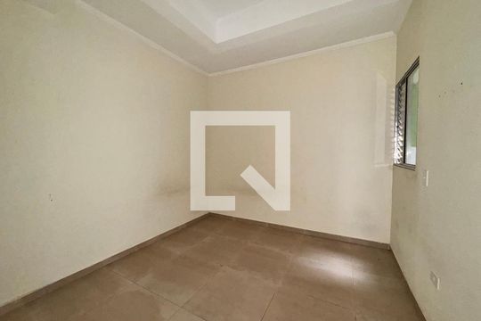 Quarto 1 de casa para alugar com 1 quarto, 45m² em Jardim Rina, Santo André