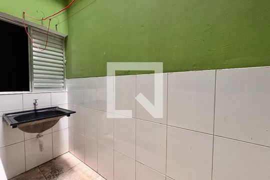 Lavanderia de casa para alugar com 1 quarto, 45m² em Jardim Rina, Santo André