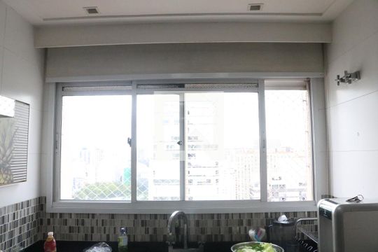 Cozinha de apartamento para alugar com 3 quartos, 180m² em Água Branca, São Paulo