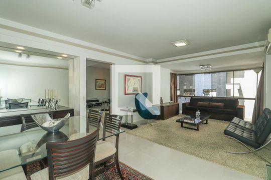 Apartamento à venda com 2 quartos, 190m² em Mont’serrat, Porto Alegre