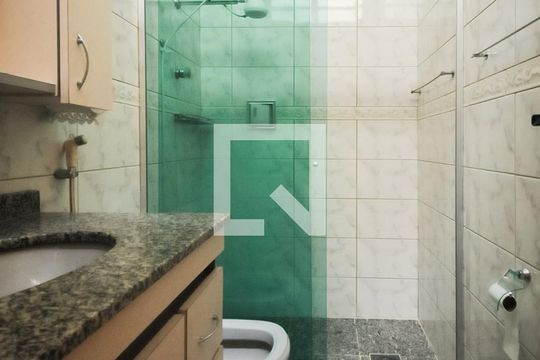 Banheiro Social de casa à venda com 3 quartos, 147m² em Vila Marlene, São Bernardo do Campo