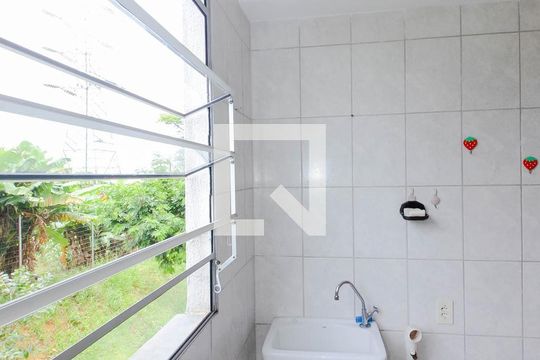 Área de Serviço de apartamento para alugar com 2 quartos, 47m² em Vila Alzira, Guarulhos