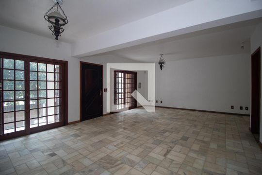 Sala de casa à venda com 5 quartos, 400m² em Nonoai, Porto Alegre