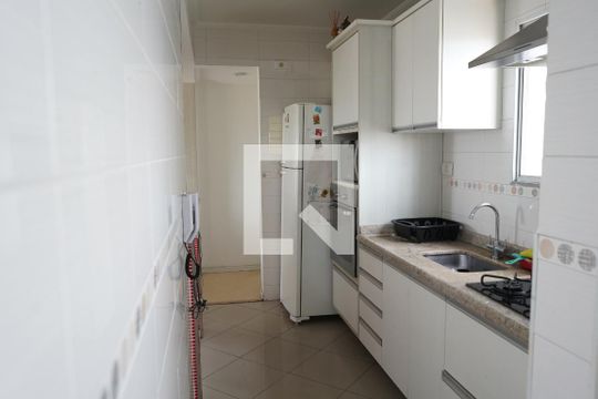 Cozinha de apartamento à venda com 2 quartos, 60m² em Vila Bertioga, São Paulo
