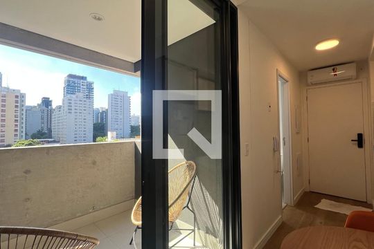 Sacada de kitnet/studio para alugar com 1 quarto, 24m² em Pinheiros, São Paulo