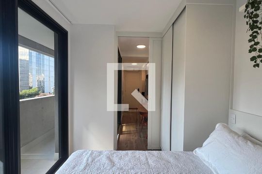 Quarto de kitnet/studio para alugar com 1 quarto, 24m² em Pinheiros, São Paulo