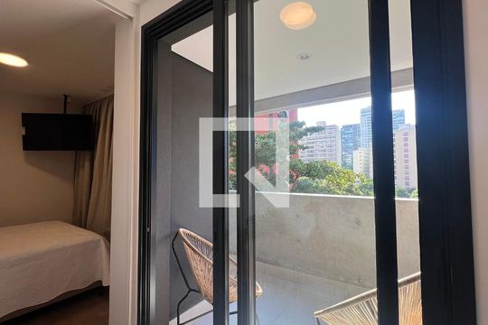 Sacada de kitnet/studio para alugar com 1 quarto, 24m² em Pinheiros, São Paulo