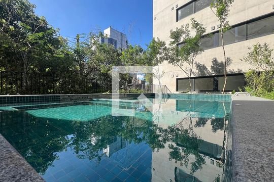 Piscina de kitnet/studio para alugar com 1 quarto, 24m² em Pinheiros, São Paulo