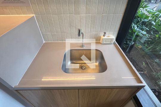 Lavanderia de kitnet/studio à venda com 1 quarto, 24m² em Pinheiros, São Paulo