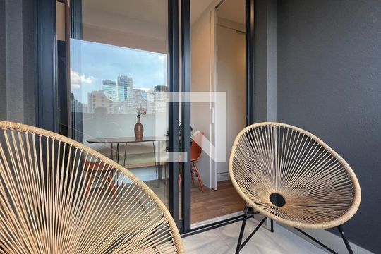Sacada de kitnet/studio para alugar com 1 quarto, 24m² em Pinheiros, São Paulo