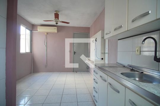 Cozinha de apartamento à venda com 2 quartos, 42m² em Canudos, Novo Hamburgo