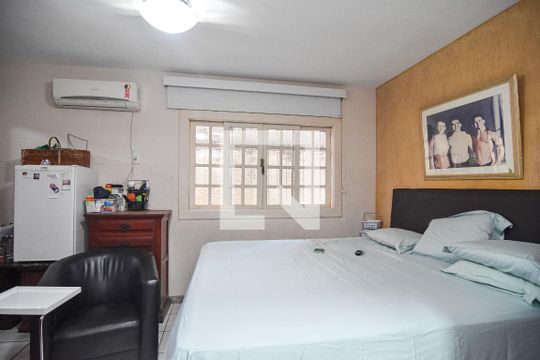 Suíte de casa para alugar com 4 quartos, 765m² em Piratininga, Niterói