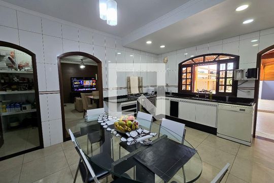 Cozinha de casa à venda com 3 quartos, 270m² em Jardim City, Guarulhos