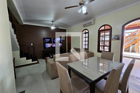 Sala de casa à venda com 3 quartos, 270m² em Jardim City, Guarulhos