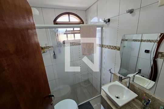 Banheiro de casa à venda com 3 quartos, 270m² em Jardim City, Guarulhos