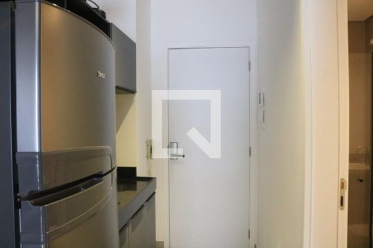 Cozinha de kitnet/studio à venda com 1 quarto, 25m² em Pompeia, São Paulo