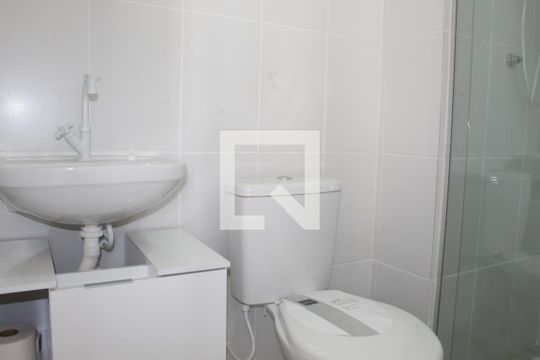 Banheiro de apartamento para alugar com 2 quartos, 41m² em Jardim da Gloria, Cotia