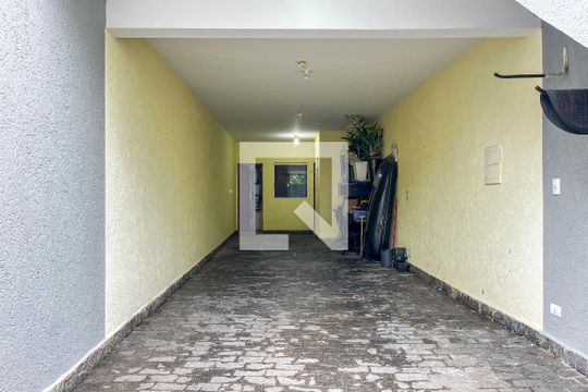 Garagem de casa à venda com 3 quartos, 142m² em Jardim Felicidade (zona Oeste), São Paulo