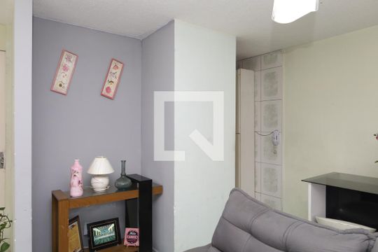 Sala de apartamento para alugar com 2 quartos, 50m² em Conjunto Residencial José Bonifácio, São Paulo