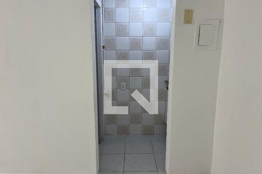 Sala/Quarto de kitnet/studio à venda com 1 quarto, 18m² em Água Branca, São Paulo