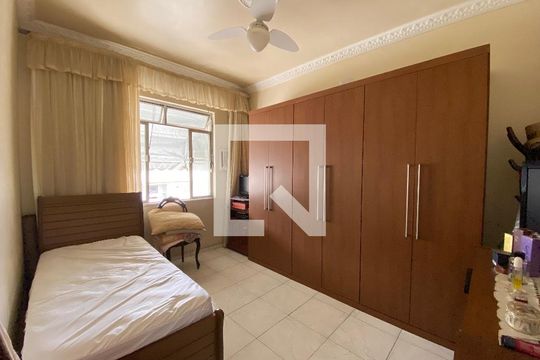 Quarto de apartamento à venda com 1 quarto, 67m² em Inhaúma, Rio de Janeiro