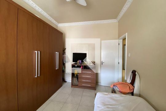 Quarto de apartamento à venda com 1 quarto, 67m² em Inhaúma, Rio de Janeiro
