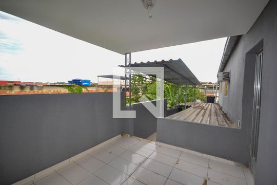 Varanda de casa para alugar com 1 quarto, 60m² em Areia Branca, Belford Roxo