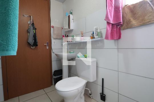 Banheiro de apartamento à venda com 2 quartos, 47m² em Rio Branco, Canoas
