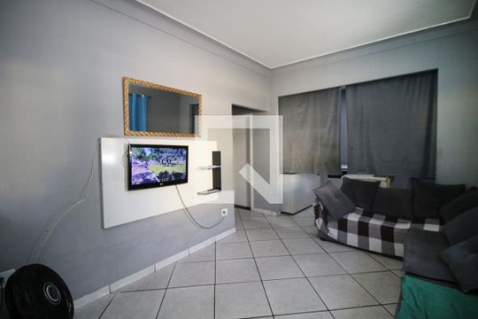 Sala de casa à venda com 3 quartos, 220m² em Penha, Rio de Janeiro