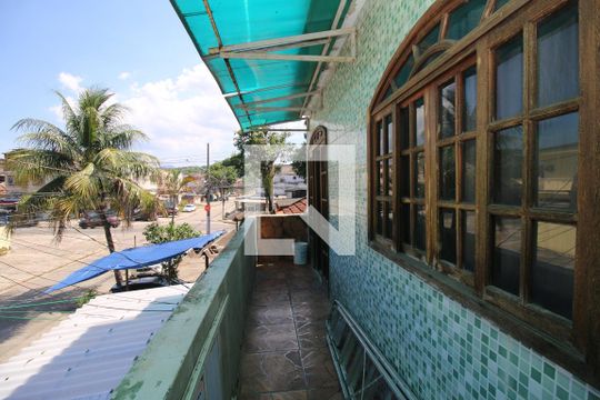 Varanda de casa à venda com 3 quartos, 220m² em Penha, Rio de Janeiro