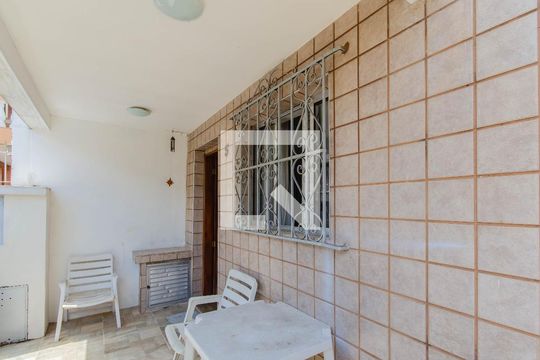 Quintal de casa à venda com 2 quartos, 100m² em Cambuci, São Paulo