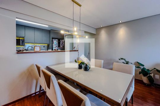 Sala de apartamento à venda com 3 quartos, 75m² em Cursino, São Paulo