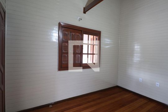 Sala de casa à venda com 3 quartos, 130m² em Estância Velha, Canoas