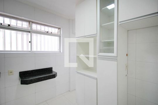 Cozinha de apartamento para alugar com 2 quartos, 65m² em Jardim América, Belo Horizonte