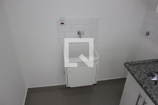 Sala/cozinha de kitnet/studio para alugar com 1 quarto, 20m² em Vila Santa Maria, Guarulhos