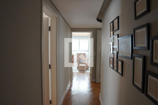 Corredor de apartamento à venda com 3 quartos, 186m² em Jardim Paulista, São Paulo
