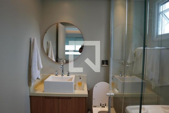 Banheiro da Suíte de apartamento à venda com 3 quartos, 186m² em Jardim Paulista, São Paulo