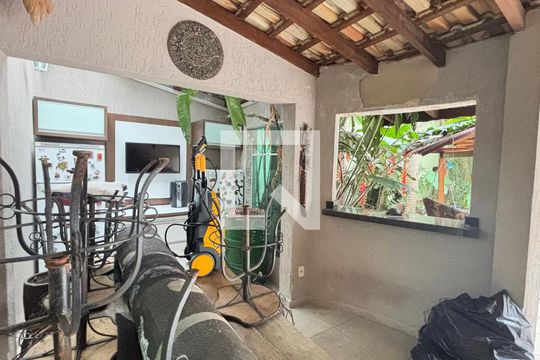 Churrasqueira de casa à venda com 4 quartos, 450m² em Vila Valparaíso, Santo André