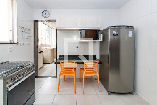 Cozinha de apartamento para alugar com 3 quartos, 110m² em Anchieta, Belo Horizonte