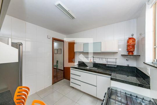 Cozinha de apartamento para alugar com 3 quartos, 110m² em Anchieta, Belo Horizonte