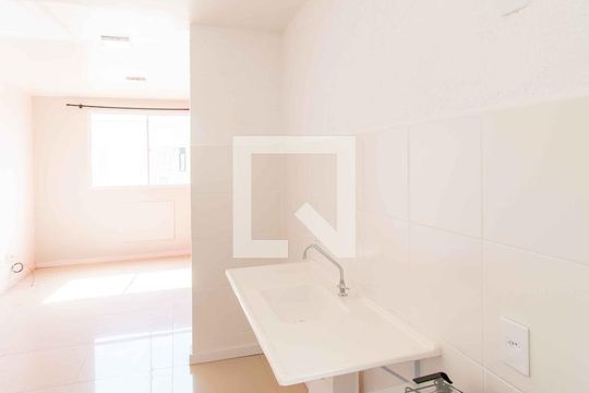 Cozinha de apartamento para alugar com 2 quartos, 23m² em Mato Grande, Canoas