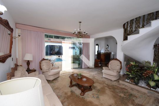 Sala de casa para alugar com 5 quartos, 411m² em Socorro, São Paulo