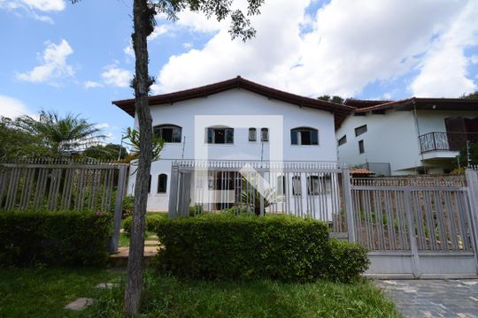 Fachada de casa para alugar com 5 quartos, 411m² em Socorro, São Paulo