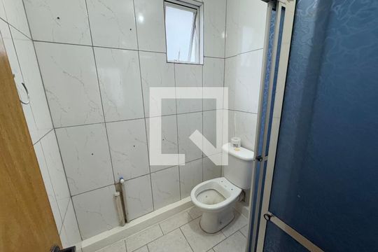 Banheiro de apartamento para alugar com 2 quartos, 44m² em Rio dos Sinos, São Leopoldo