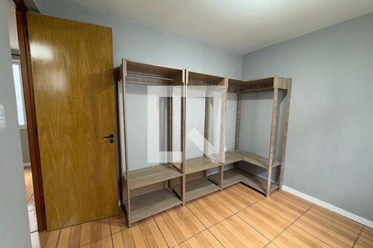 quarto 2 de apartamento para alugar com 2 quartos, 44m² em Rio dos Sinos, São Leopoldo