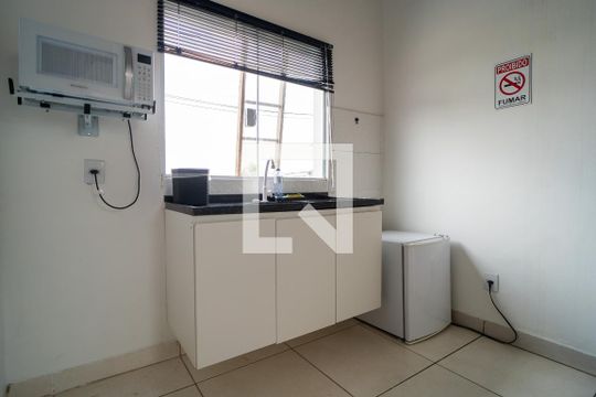 Cozinha de kitnet/studio para alugar com 1 quarto, 30m² em Jardim do Sol, Sorocaba