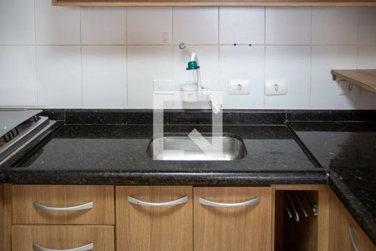 Cozinha de apartamento à venda com 2 quartos, 54m² em Conjunto Residencial Pombeva, São Bernardo do Campo