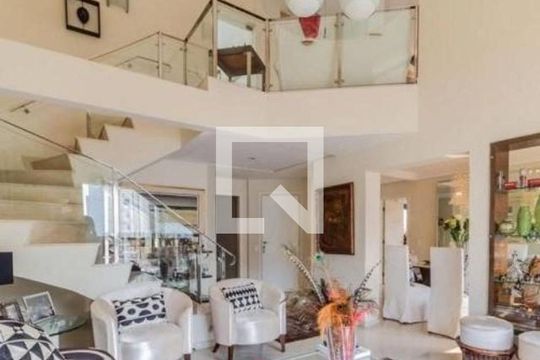 Apartamento para alugar com 2 quartos, 340m² em Vila Uberabinha, São Paulo