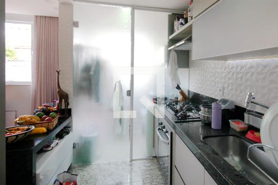 Cozinha de apartamento à venda com 2 quartos, 64m² em Serra, Belo Horizonte