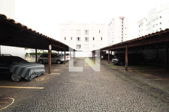 Garagem de apartamento para alugar com 3 quartos, 70m² em Tubalina, Uberlândia